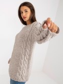 Sweter z warkoczami i szerokim rękawem